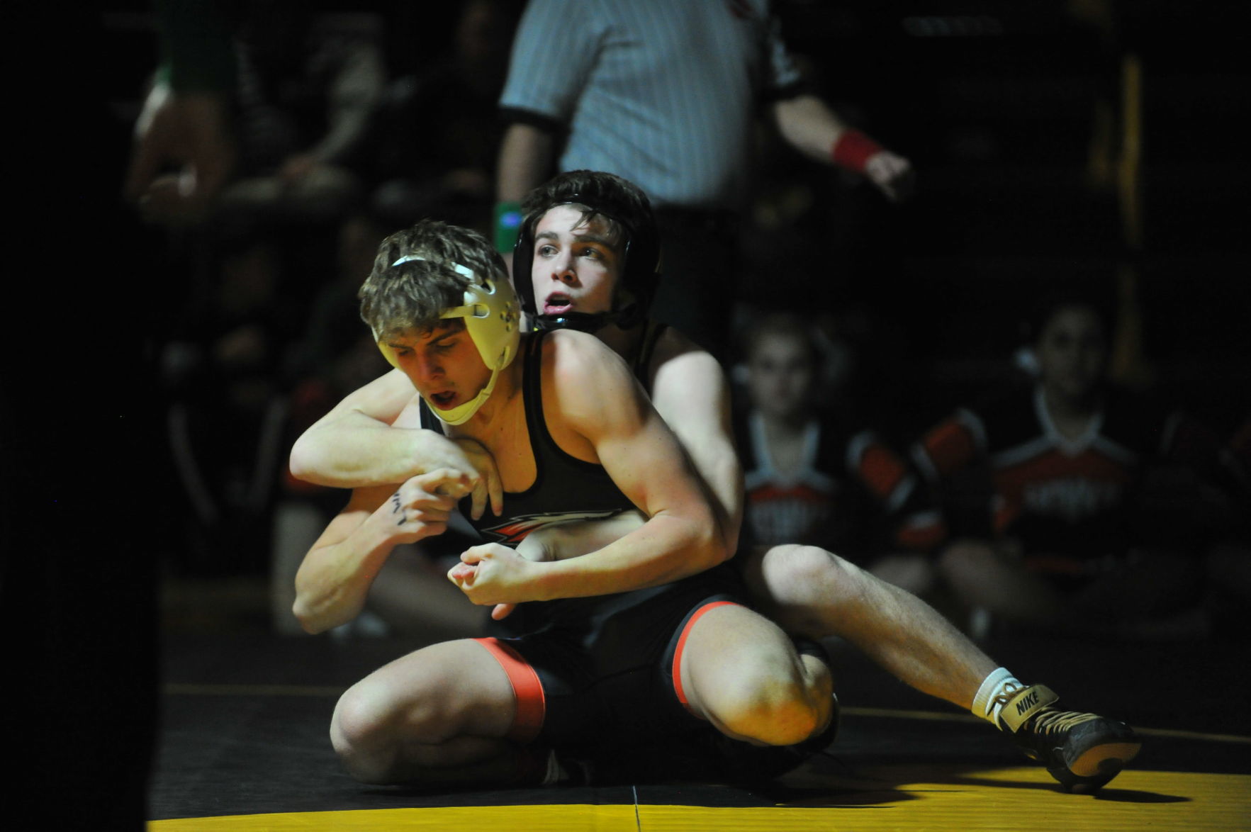 021220-qc-spt-bett-wrestling-706